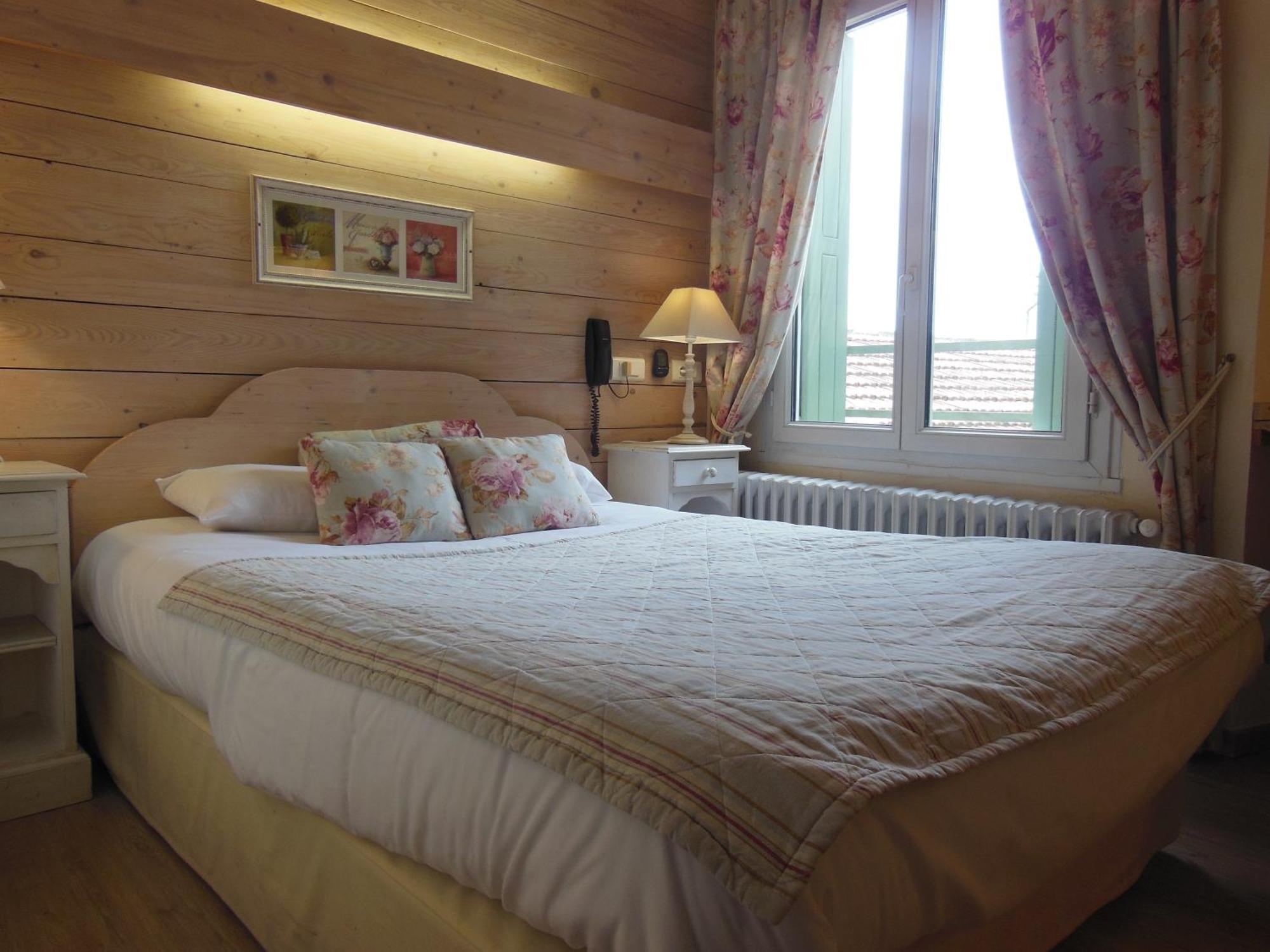 Hotel Logis Le Glacier